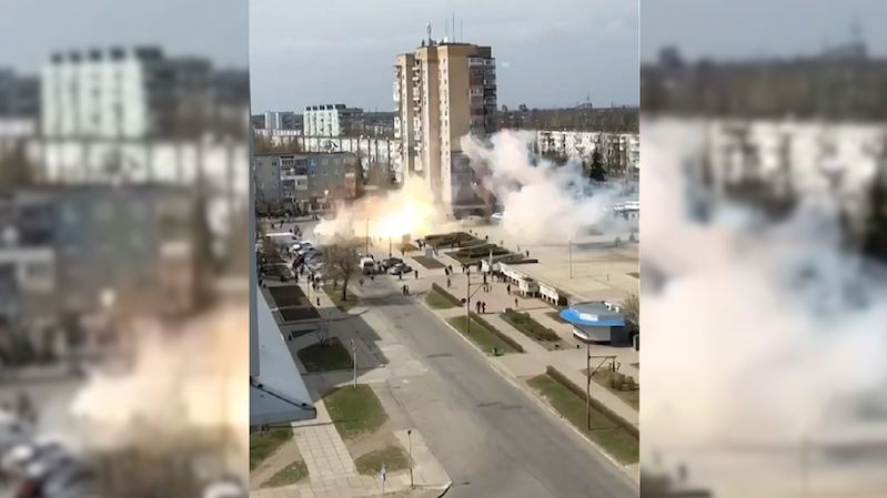 Ruská armáda rozehnala lidi v Enerhodaru střelbou a granáty