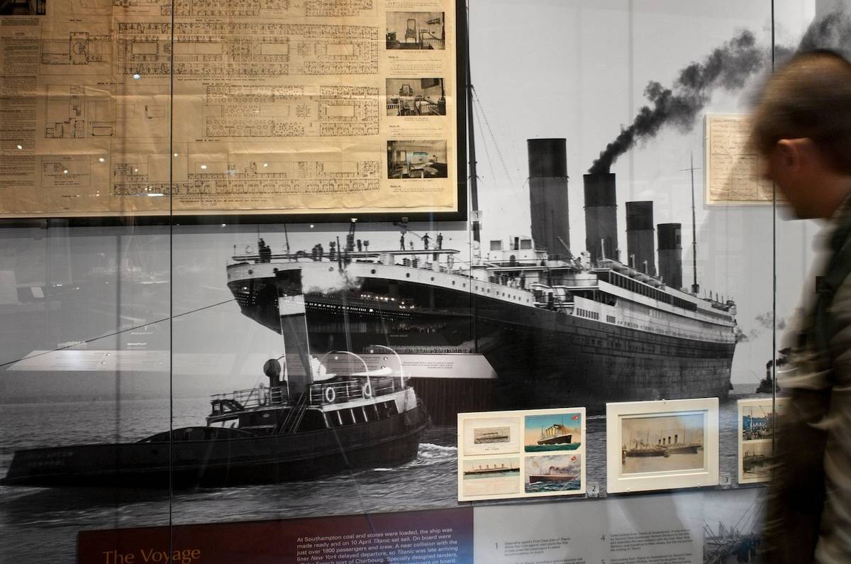 Titanic byl dokončen 31. března 1912 a šlo tehdy o největší loď na světě. 