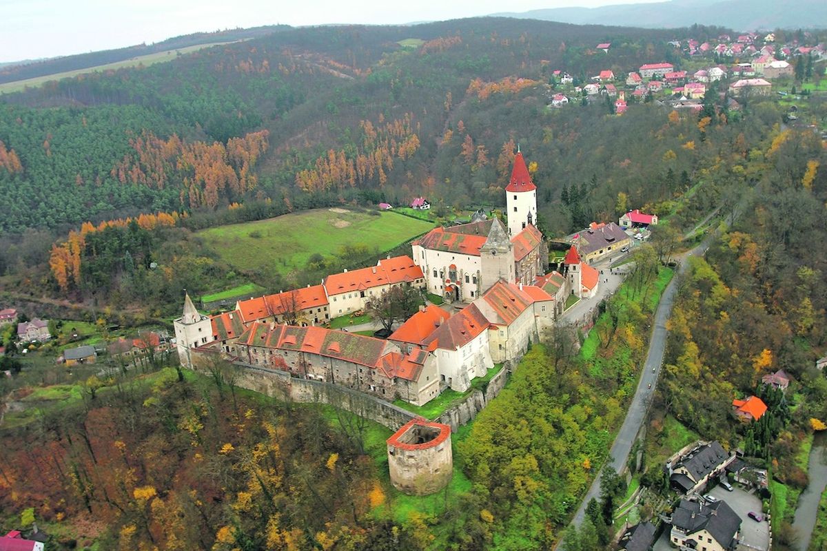 Hrad Křivoklát, jedna z nejznámějších českých památek. 