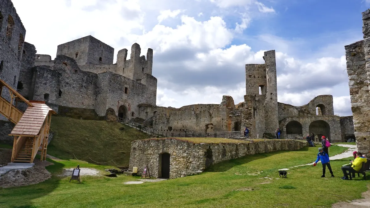 Rabbi Castle Ruins |  Tips for travel