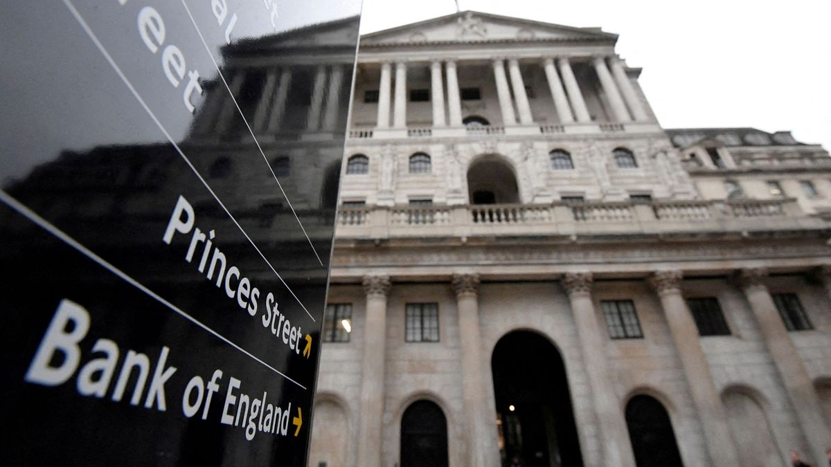 Britská centrální banka očekává recesi a výrazně zvýšila úroky