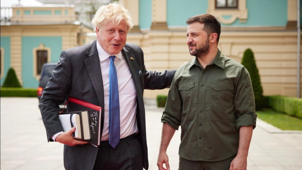 Britský premiér Boris Johnson při červnové návštěvě Kyjeva