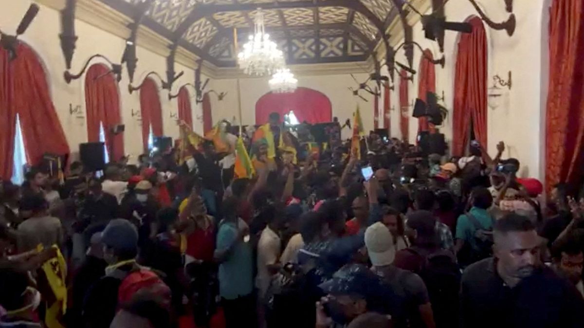 Srílanský prezident po mohutných protestech ve středu odstoupí