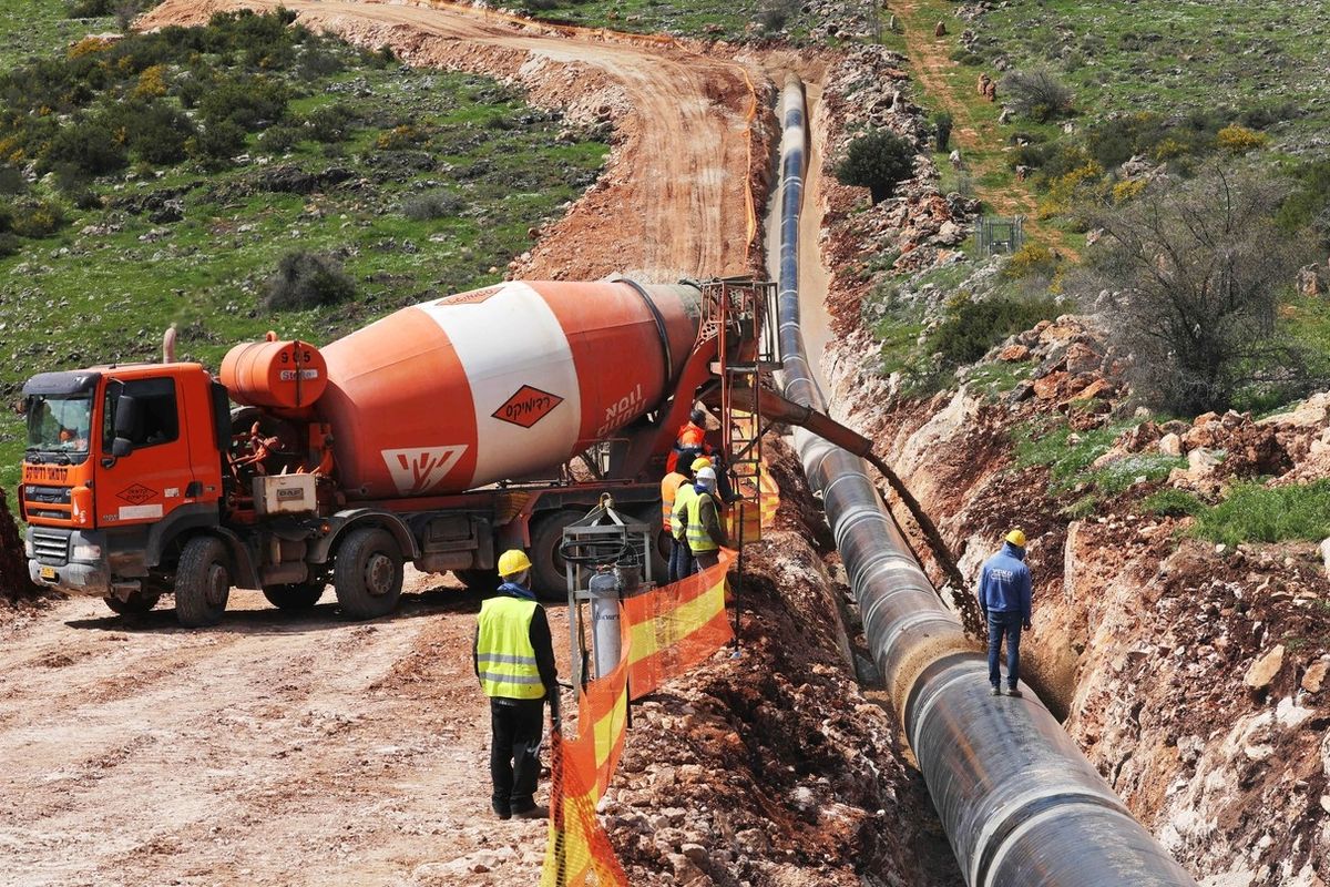 Izrael začal budovat nové potrubí, které bude posílat odsolenou vodu ze Středozemního moře do Galilejského jezera. (snímek z letošního března)