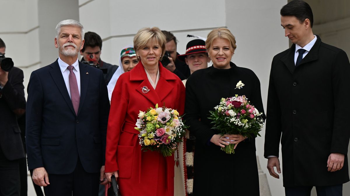 Pavel zahájil návštěvu Slovenska. V Bratislavě ho přivítala Čaputová