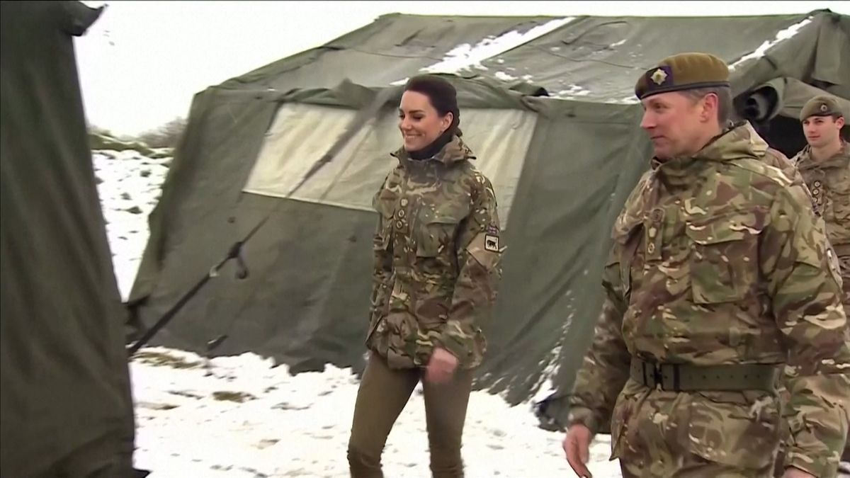 Princezna v maskáčích. Kate se zúčastnila vojenského cvičení
