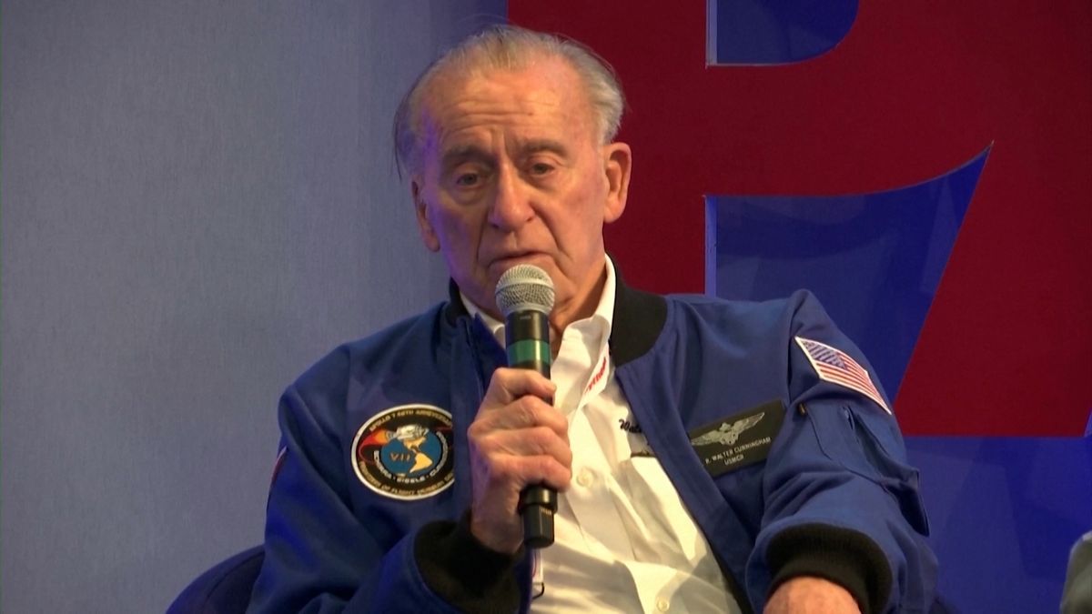 Zemřel astronaut Walter Cunningham