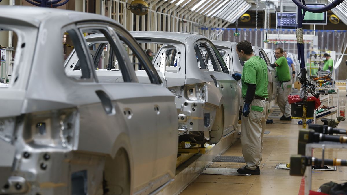 Výroba aut v prvním čtvrtletí vzrostla skoro o třetinu
