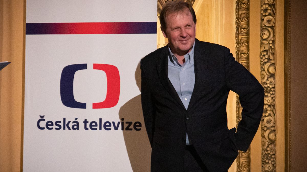 Dvořák chce dál řídit Českou televizi