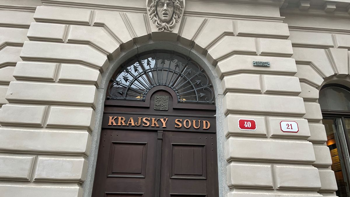 Před vězením za útok nožem utekl Ukrajinec z Česka domů. Tam zahynul ve válce