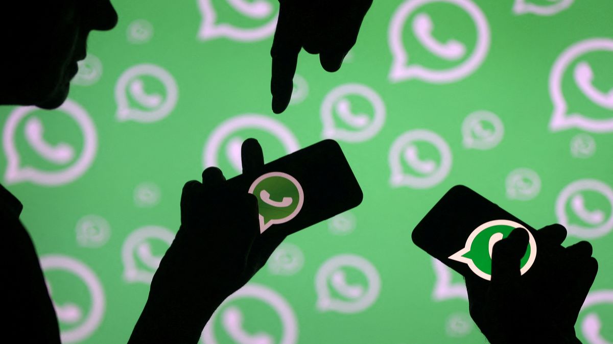 Podvodníci útočí přes WhatsApp stále častěji