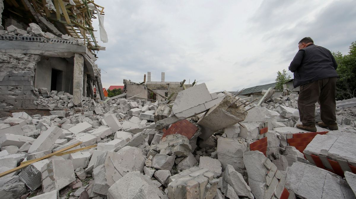 Rusko podniklo novou vlnu vzdušných útoků, v Kryvém Rihu zasáhlo pětipatrový dům