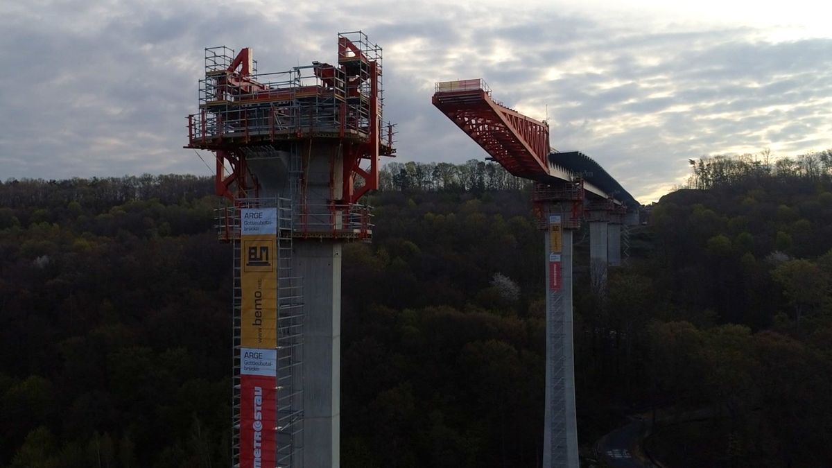 Čeští stavbaři v Německu staví unikátní most