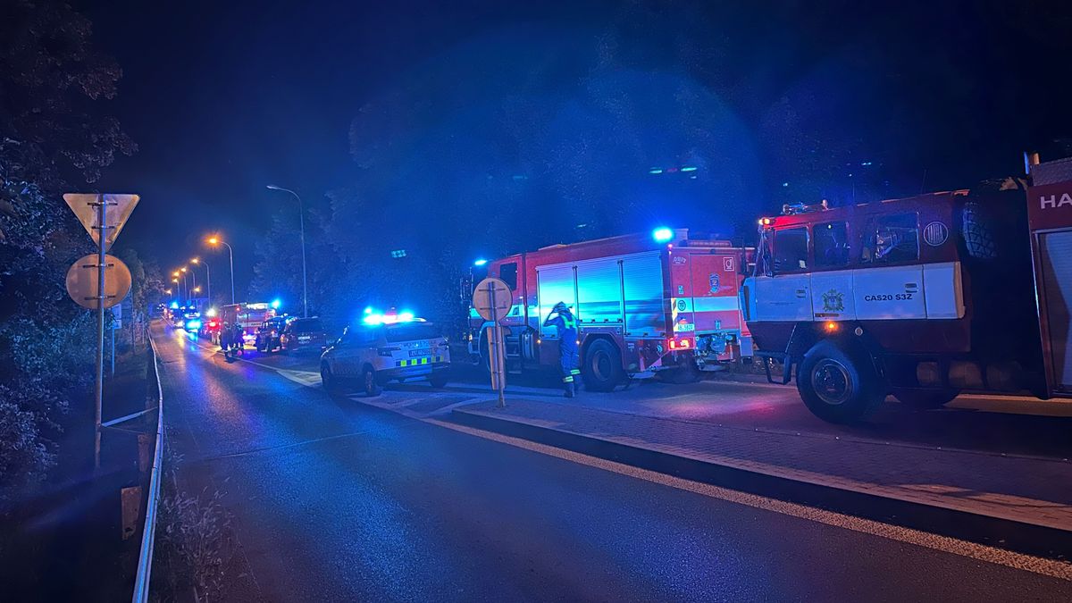 Policie částečně evakuovala nemocnici v Kralupech