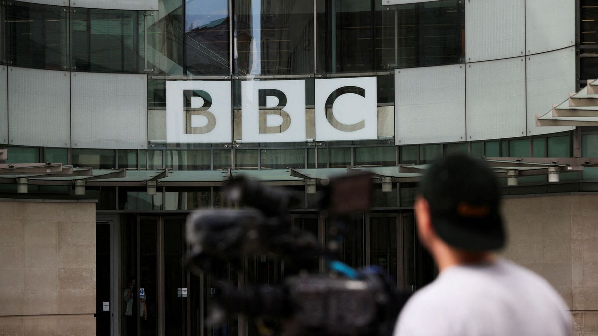 Trénování AI bude mít právní dohru, hrozí BBC start-upu Perplexity