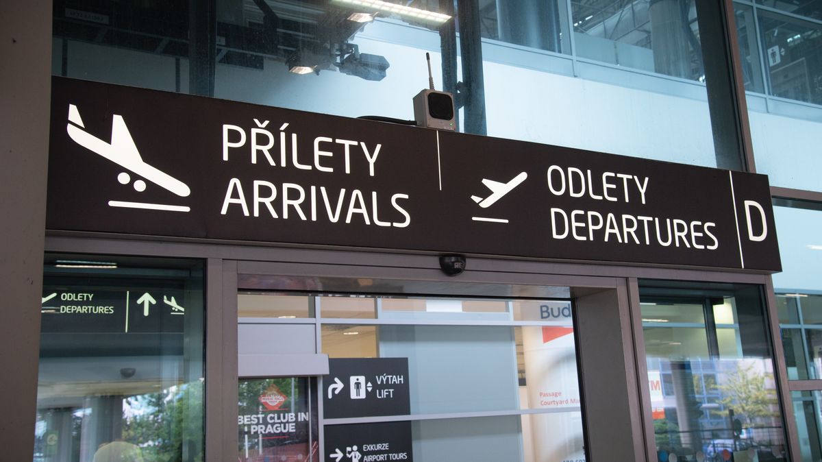 Letiště Praha přesouvá denní provoz dočasně na vedlejší ranvej