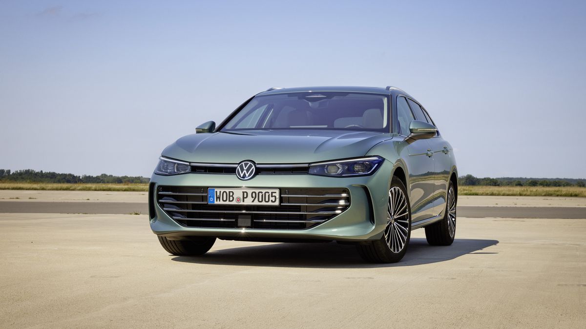 Volkswagen představil nový passat, bratra chystaného superbu