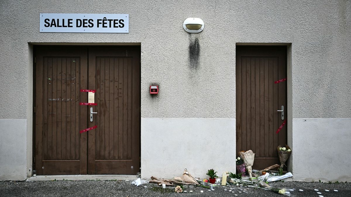 „Jsme tu, abychom pobodali bílé lidi.“ Gang vtrhl v Francii na oslavu a ubodal šestnáctiletého chlapce