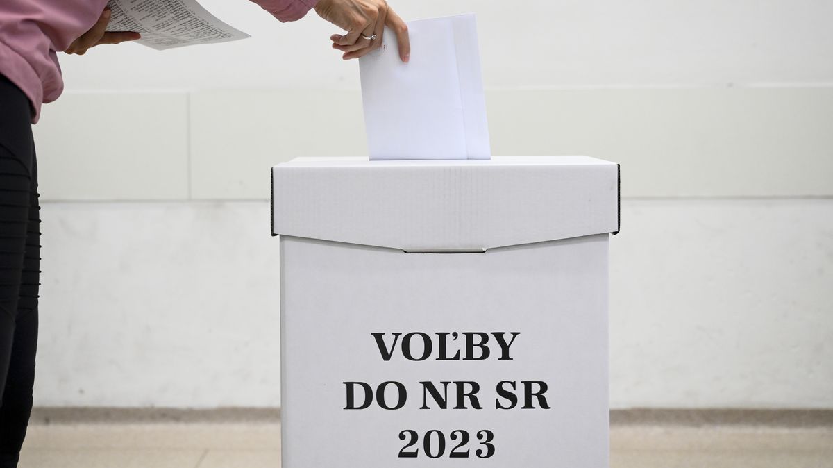 Ve volební místnosti na Slovensku zemřel volič