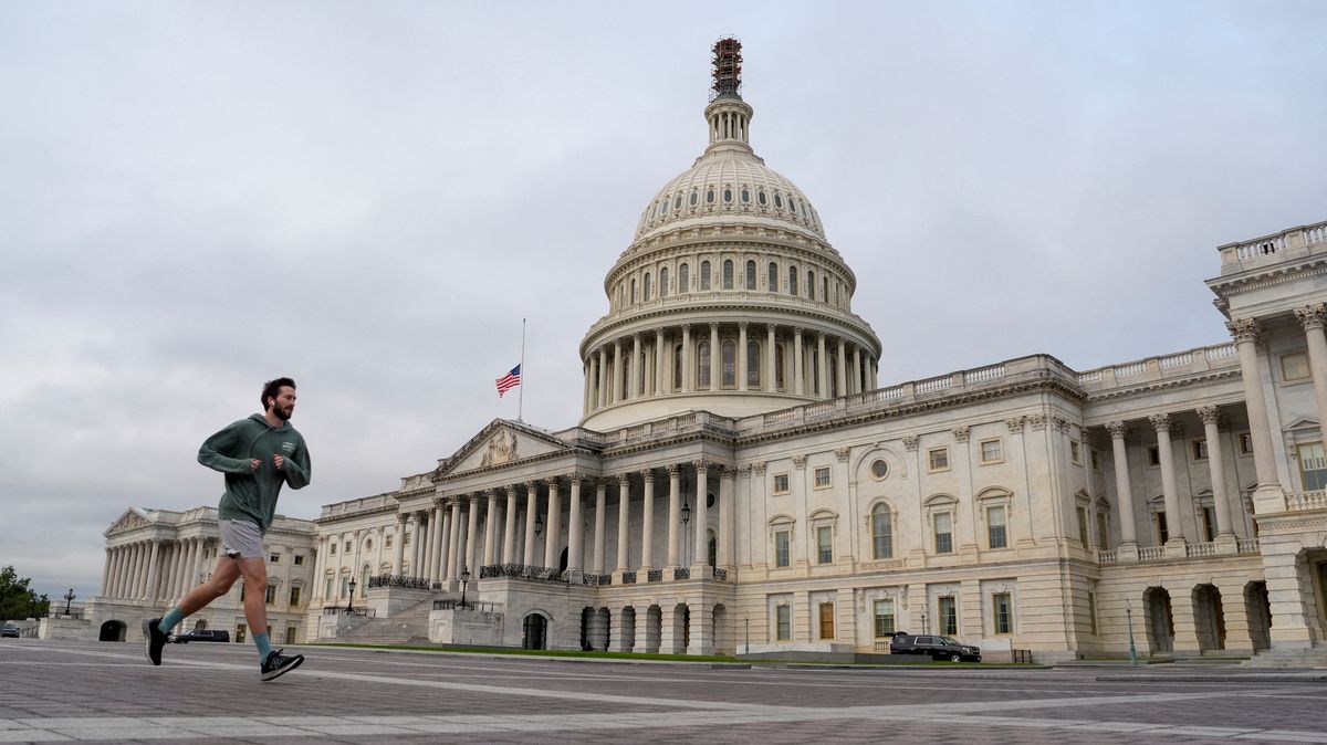 Kongres odvrátil shutdown, ochránil výplaty statisíců Američanů