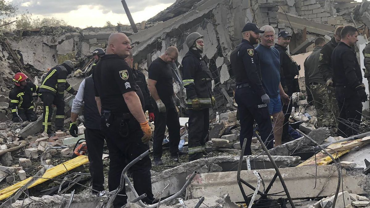 Iskanderem na vesničany. Rusové útokem zasáhli všechny rodiny v Hroze