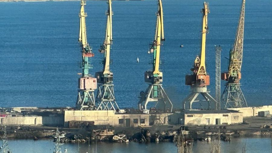 Úspěch Ukrajinců. Z ruské lodi zbyly po útoku jen ohořelé trosky