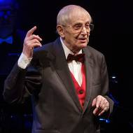 Jiří Suchý vzdal poctu svému dlouholetému uměleckému partnerovi a spoluzakladateli Divadla Semafor Jiřímu Šlitrovi