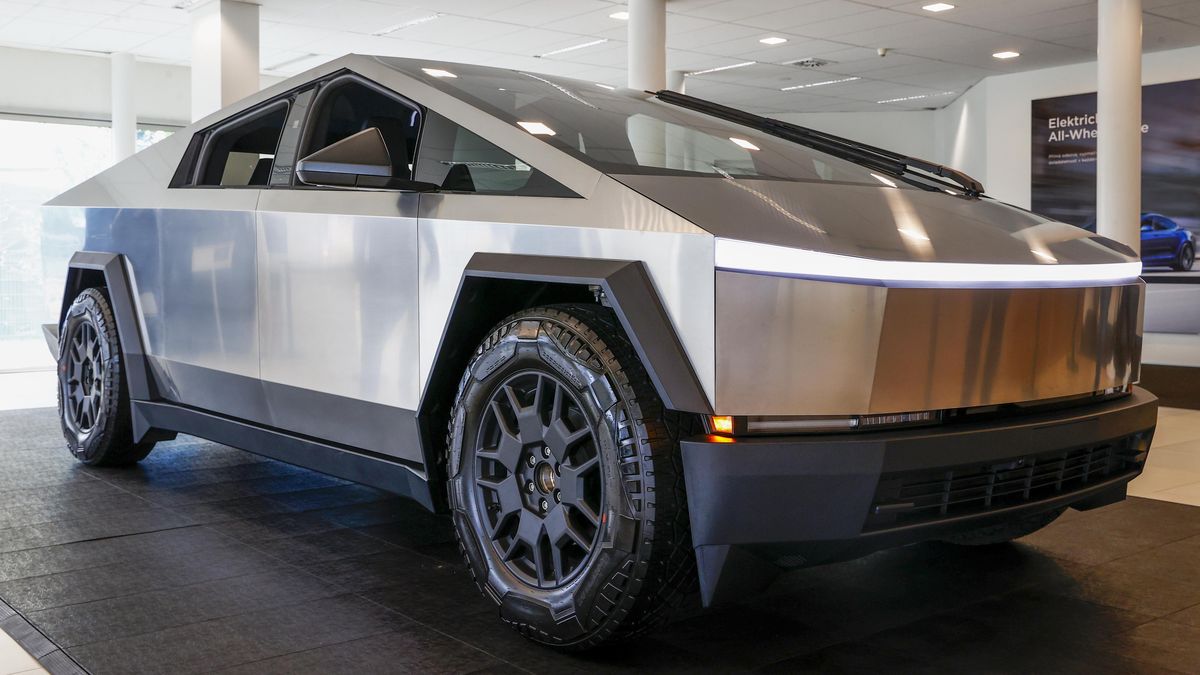 Tesla začala nabízet výkup cybertrucků, pokles hodnoty je obrovský