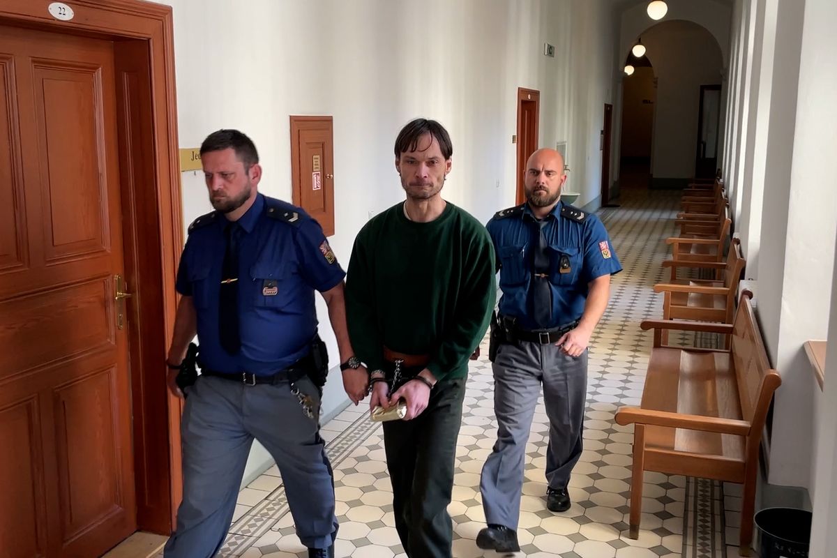 Muže zprostili viny z brutální vraždy v Plzni. Jen dedukce, řekl soud 