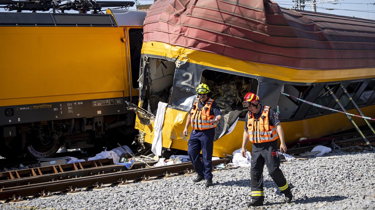 FOTO: Následky tragické srážky vlaků v Pardubicích