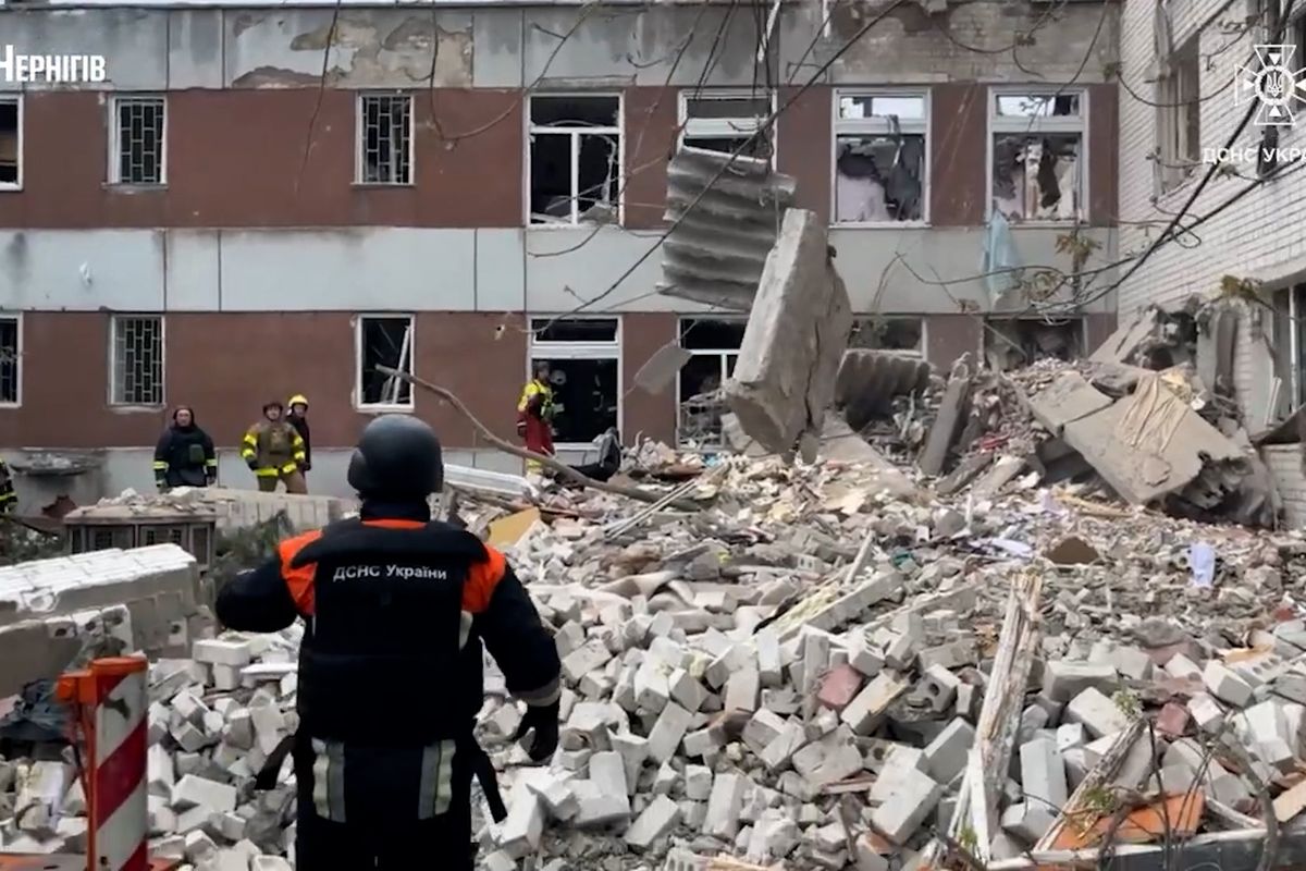 Rusové iskanderem útočili na civilisty v Černihivu, na místě je čtrnáct mrtvých 