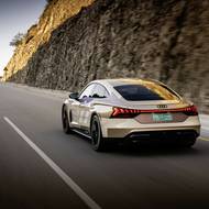 Prototyp modernizovaného Audi e-tron GT