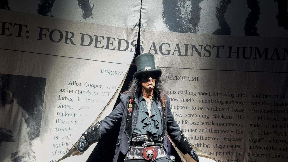 Památku Ozzyho přišel na koncert Alice Coopera uctít i Johnny Depp