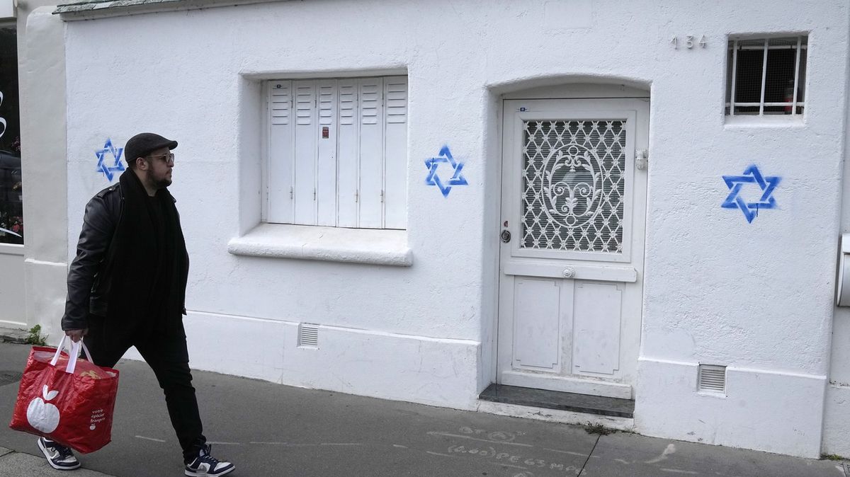 Židé v Evropě stále čelí vysoké míře antisemitismu, ukázal průzkum EU