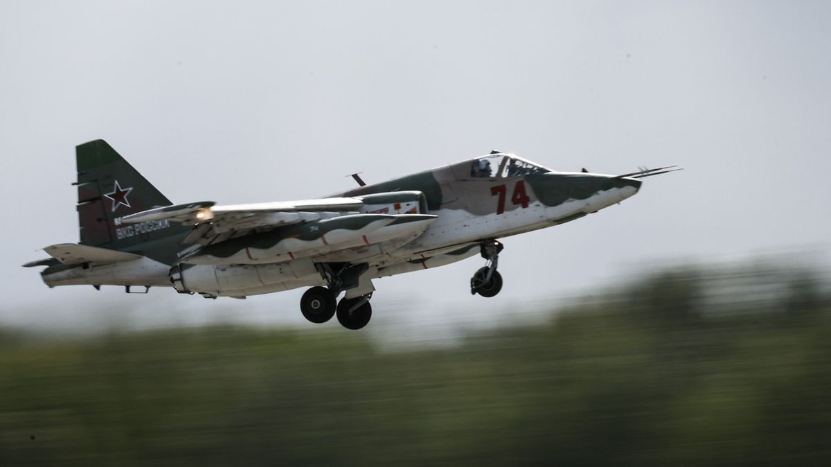 Ukrajinci sestřelili ruský letoun Su-25