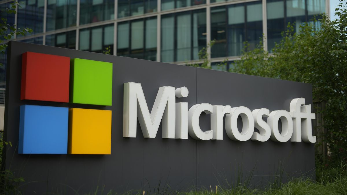 Microsoft zvýšil zisk, tržby cloudových služeb však zaostaly