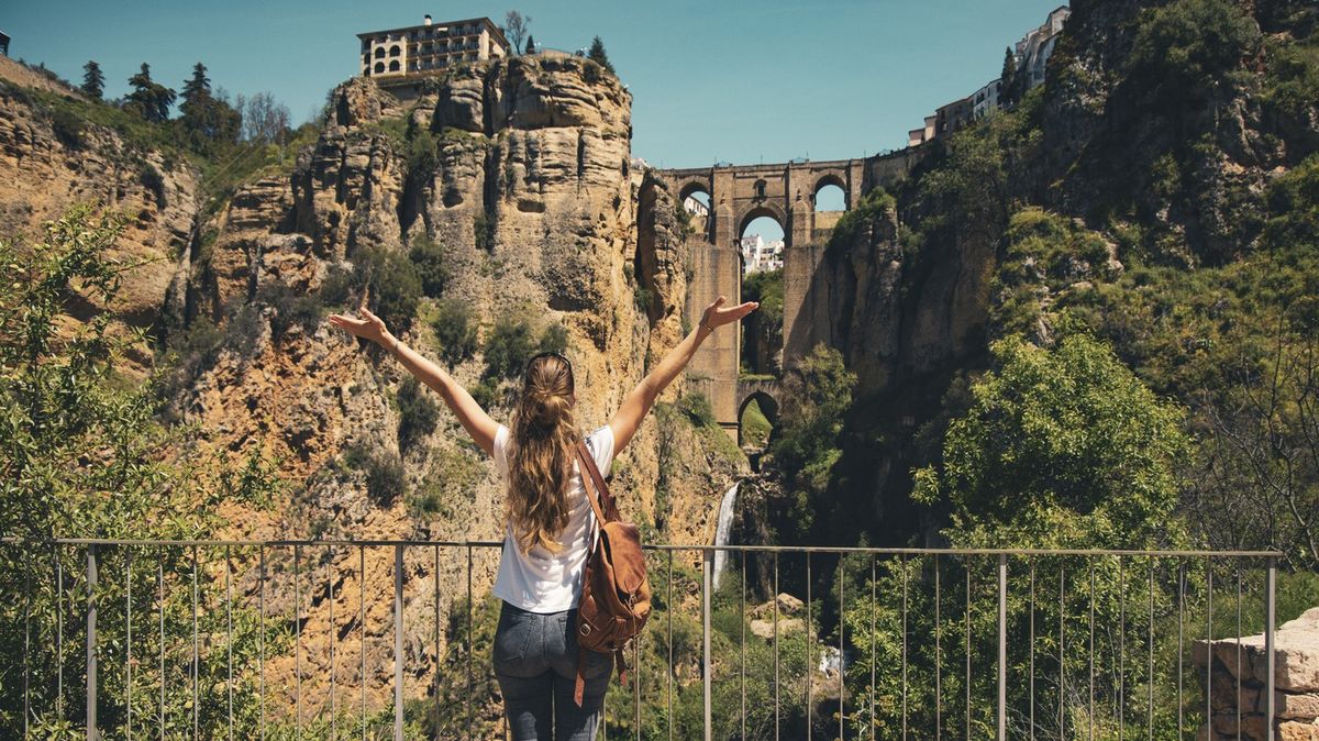 Protesty ve Španělsku sezonu neovlivnily. Turistů dál přijíždějí miliony