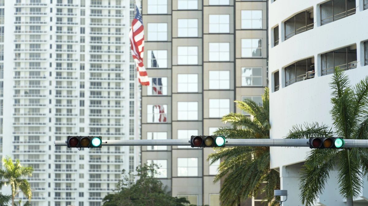 Křižovatky řídí umělá inteligence, kolony v Bostonu jsou poloviční