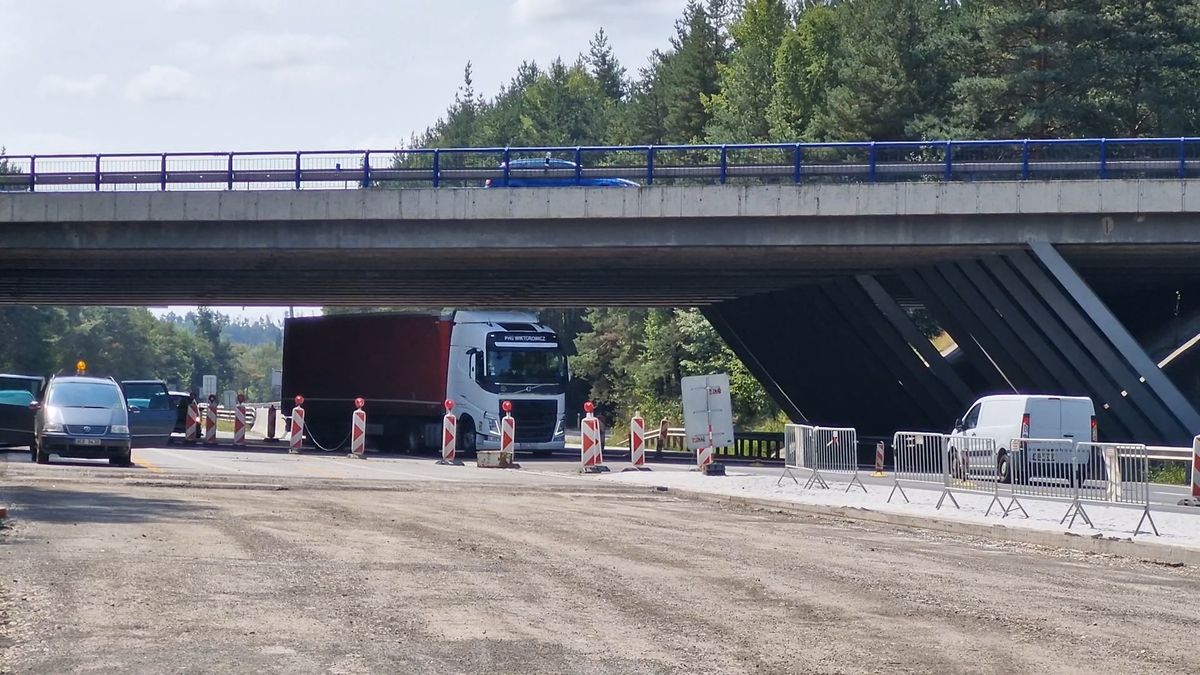 Provoz na D1 zpomalí. Začíná odložená oprava mostu u Jihlavy