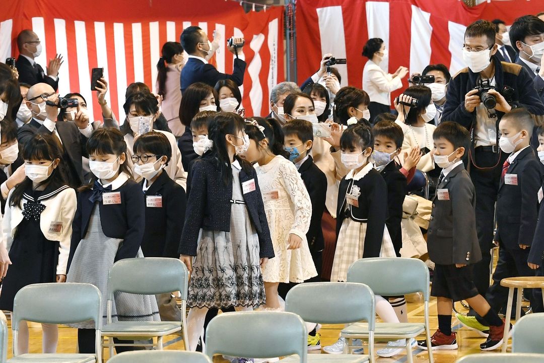 Přijímání prvňáčků v základní škole v Sapporu 6. dubna 