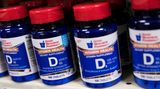 Nakaženým s nemocí covid-19 může pomáhat vitamin D