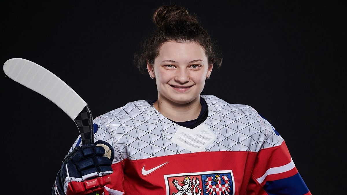Sny se plní! Hokejistka Mlýnková jela na olympiádu jako první nadační dítě