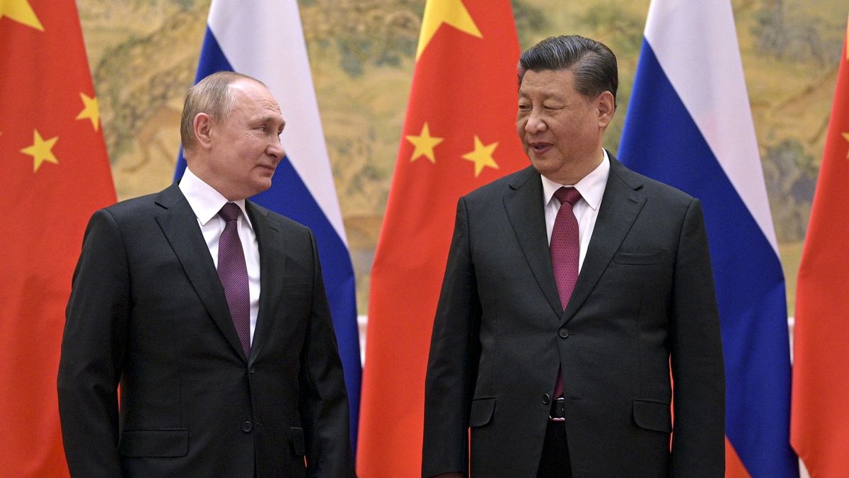 Si Ťin-pching pojede za Putinem. Se Zelenským pohovoří on-line