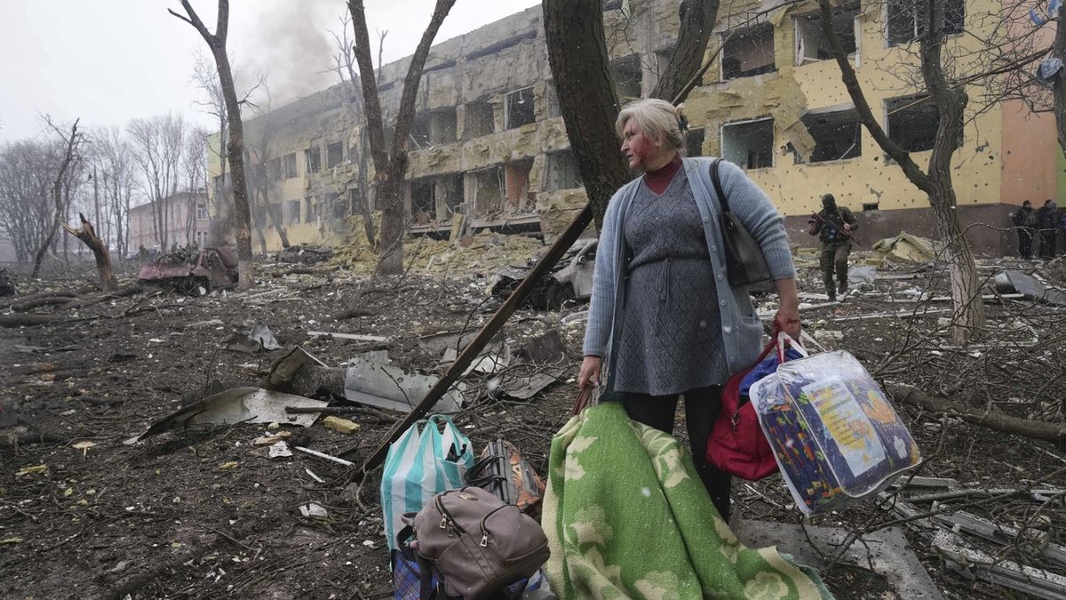 Ruská invaze dosud způsobila škody za více než dva biliony, tvrdí Kyjev