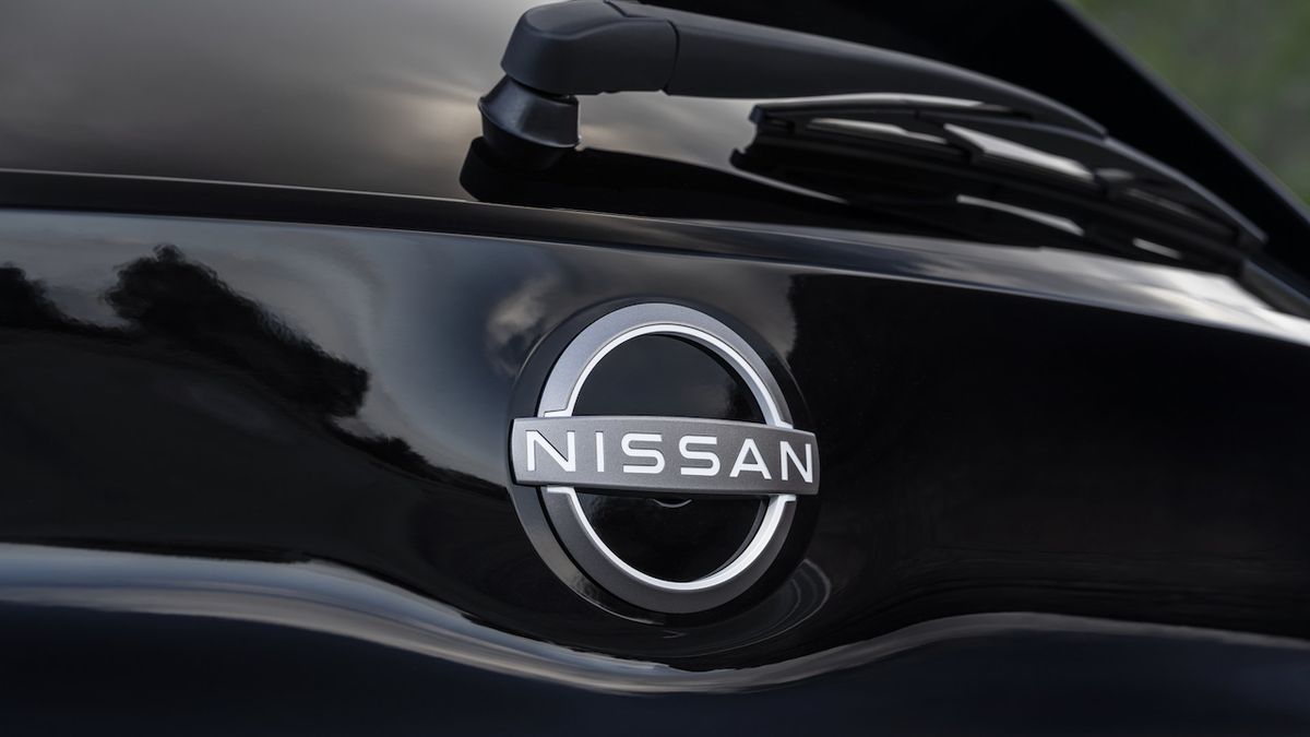 Nissan svolává téměř milion a půl aut