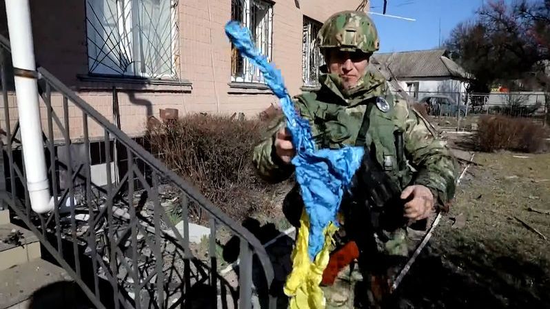 BEZ KOMENTÁŘE: Ukrajina hlásí znovu dobytí Makarivu