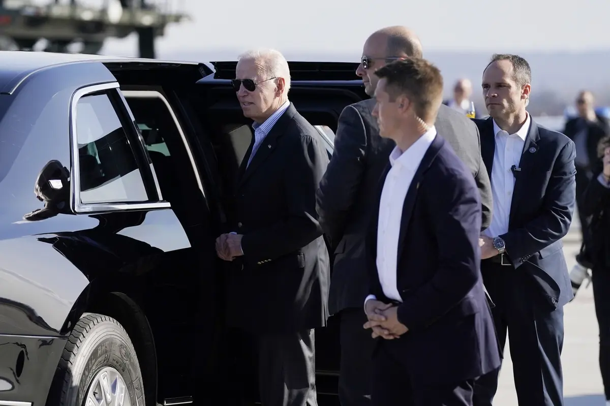 Americký prezident Joe Biden po přistání v Řešově.