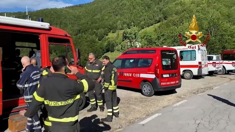 Nad Itálií zmizela helikoptéra se sedmi lidmi na palubě