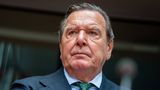 Schröder po setkání s Putinem: Rusové jsou svolní k příměří, nebojme se ústupků