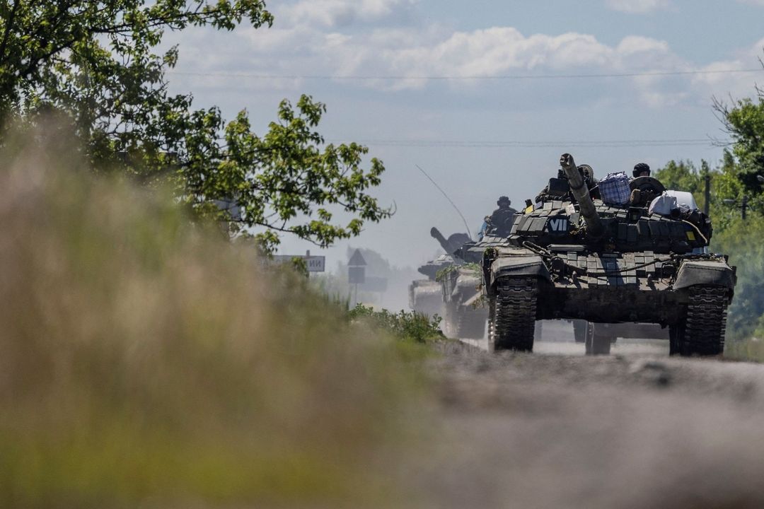 Ukrajinské tanky v Pokrovsku v Doněcké oblasti 
